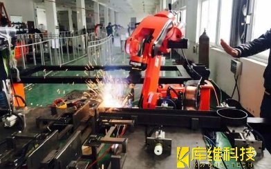 焊接自動化技術進化史：從手工焊到激光-電弧復合焊接的工業躍遷